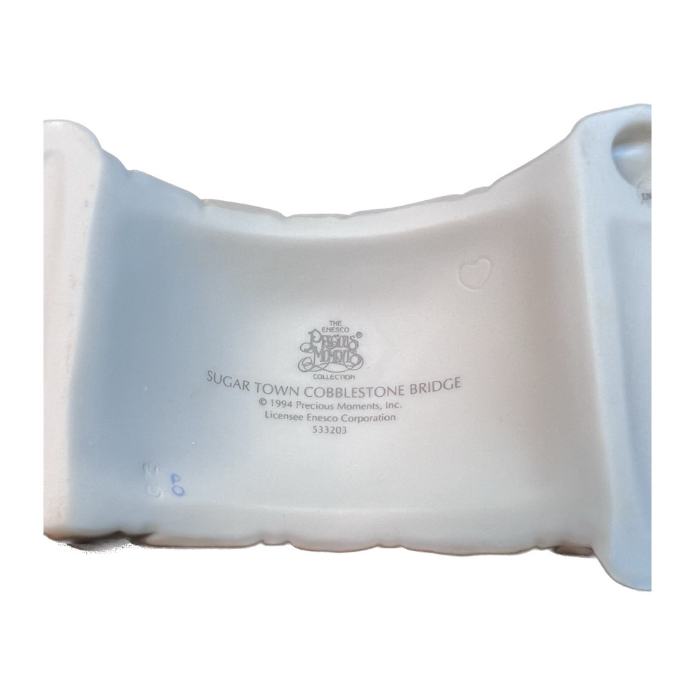 Precious Moments, Sugar Town # 533203 Cobblestone Bridge - Picture 5 of 6